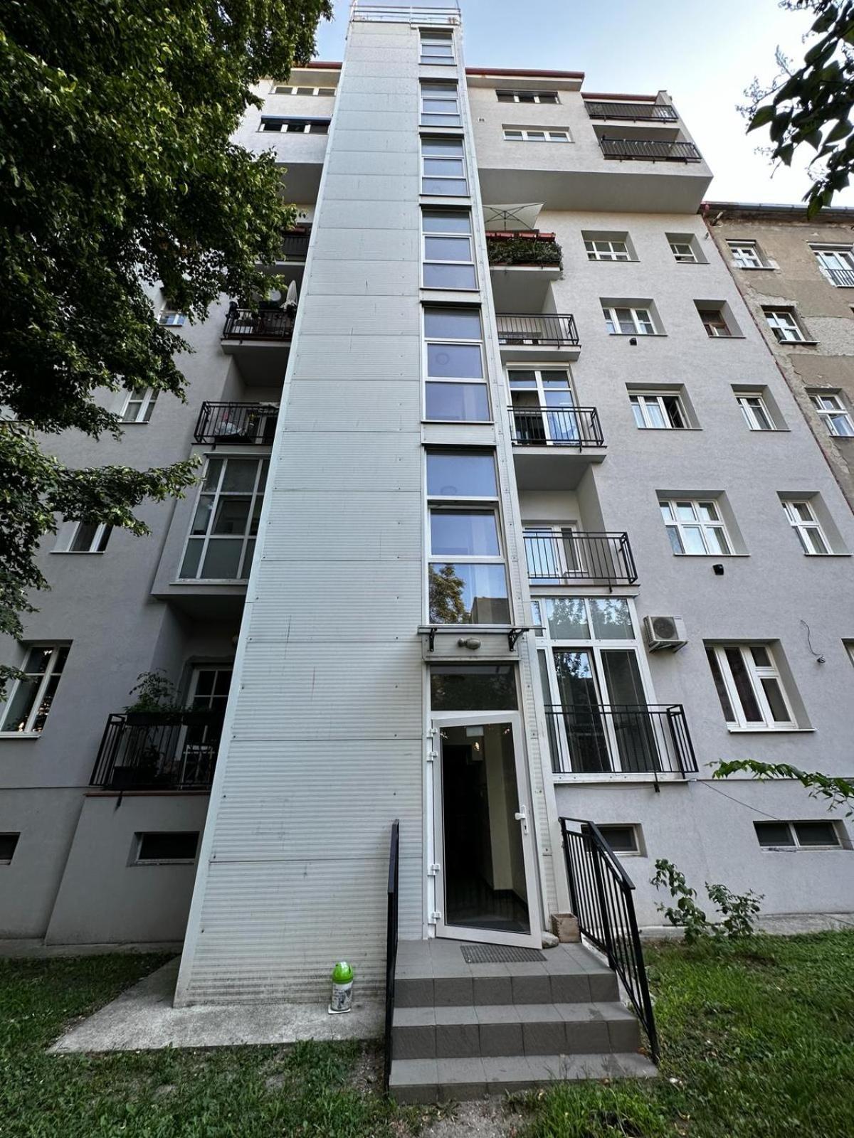 Urban Zenhouse No.2 - Breakfast Included Apartamento Bratislava Exterior foto