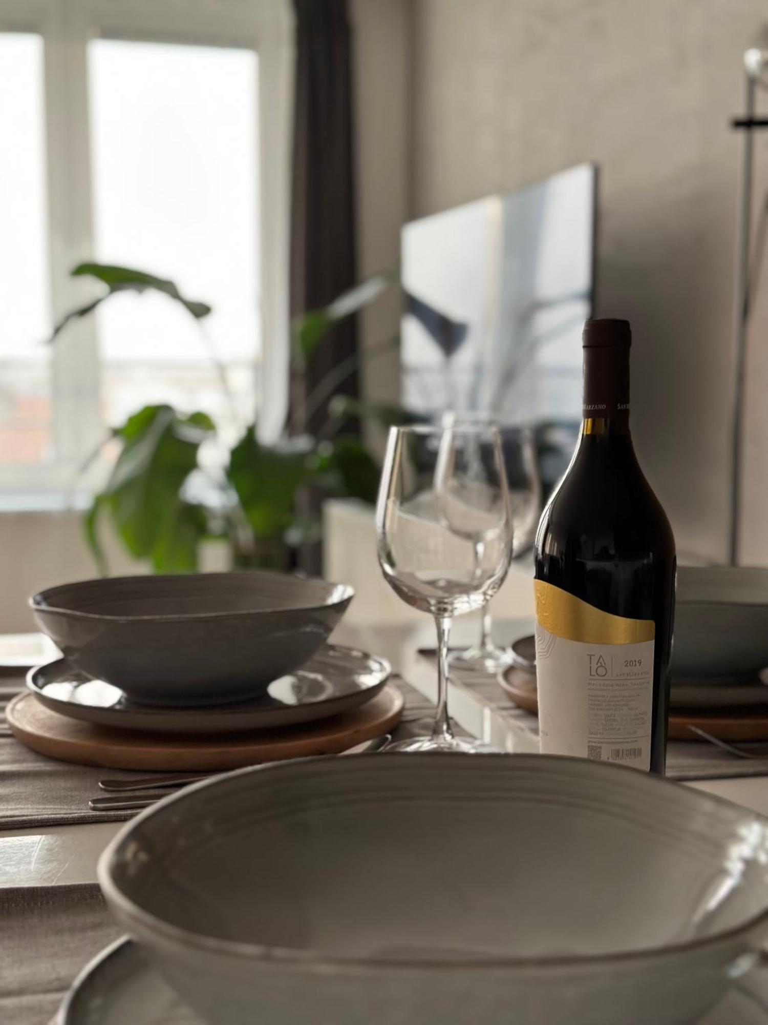 Urban Zenhouse No.2 - Breakfast Included Apartamento Bratislava Exterior foto
